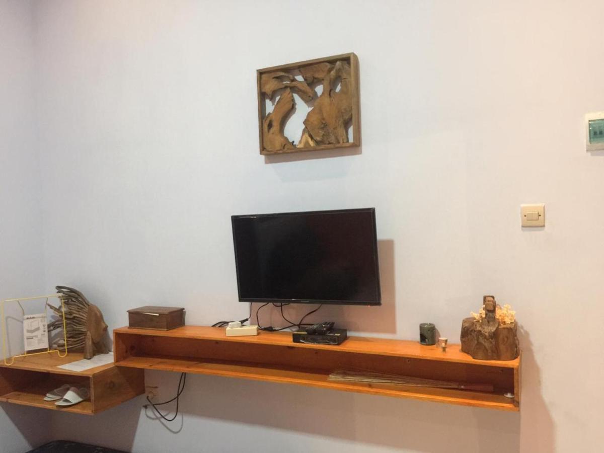 Djoglo Djatimalang Guesthouse Blitar エクステリア 写真